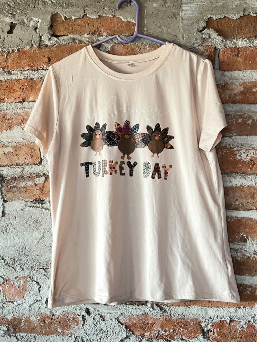 Happy Turkey Day Graphic T-Shirt Beige Size L Thanksgiving